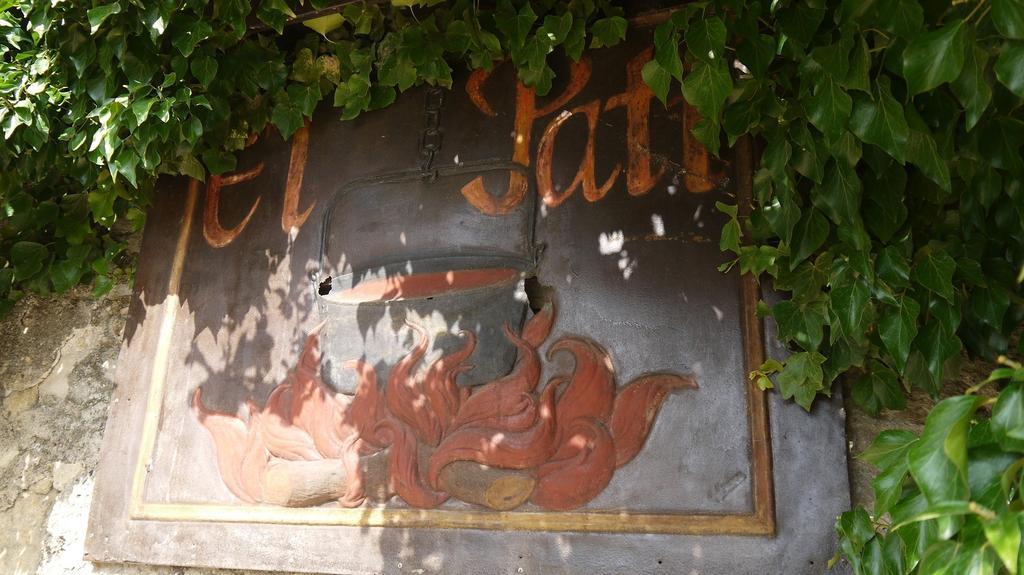 Hotel Restaurant El Pati Peratallada Dış mekan fotoğraf